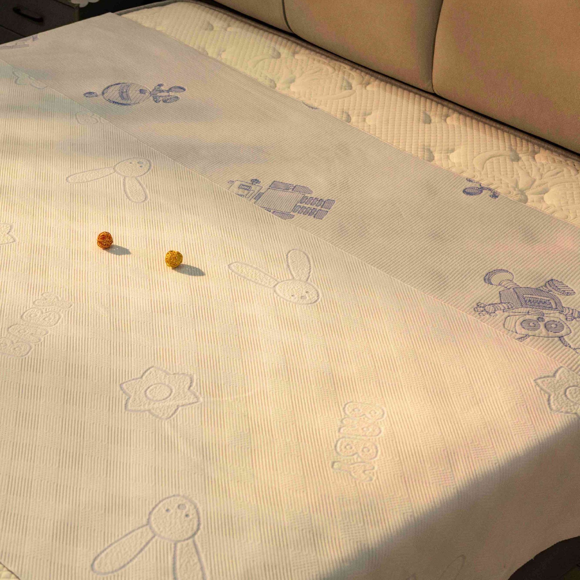 Kids’ Mattress Fabric for OEM Hypoallergenic, Colorful Knitted Textile