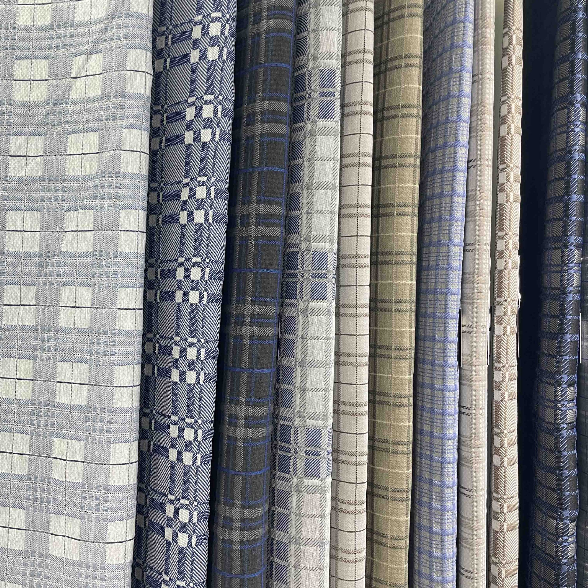 Modern Plaid Mattress Fabric for Luxury Bedding